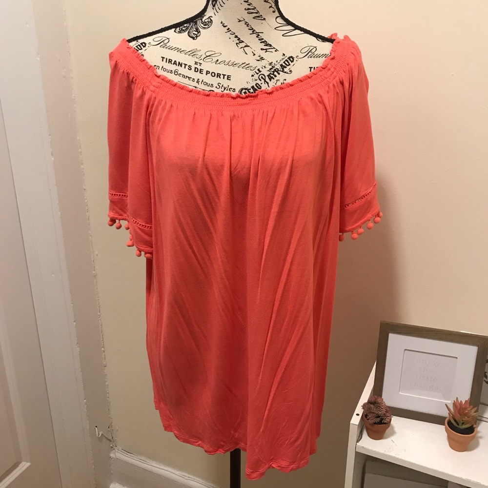 Basic editions peasant top. size XL